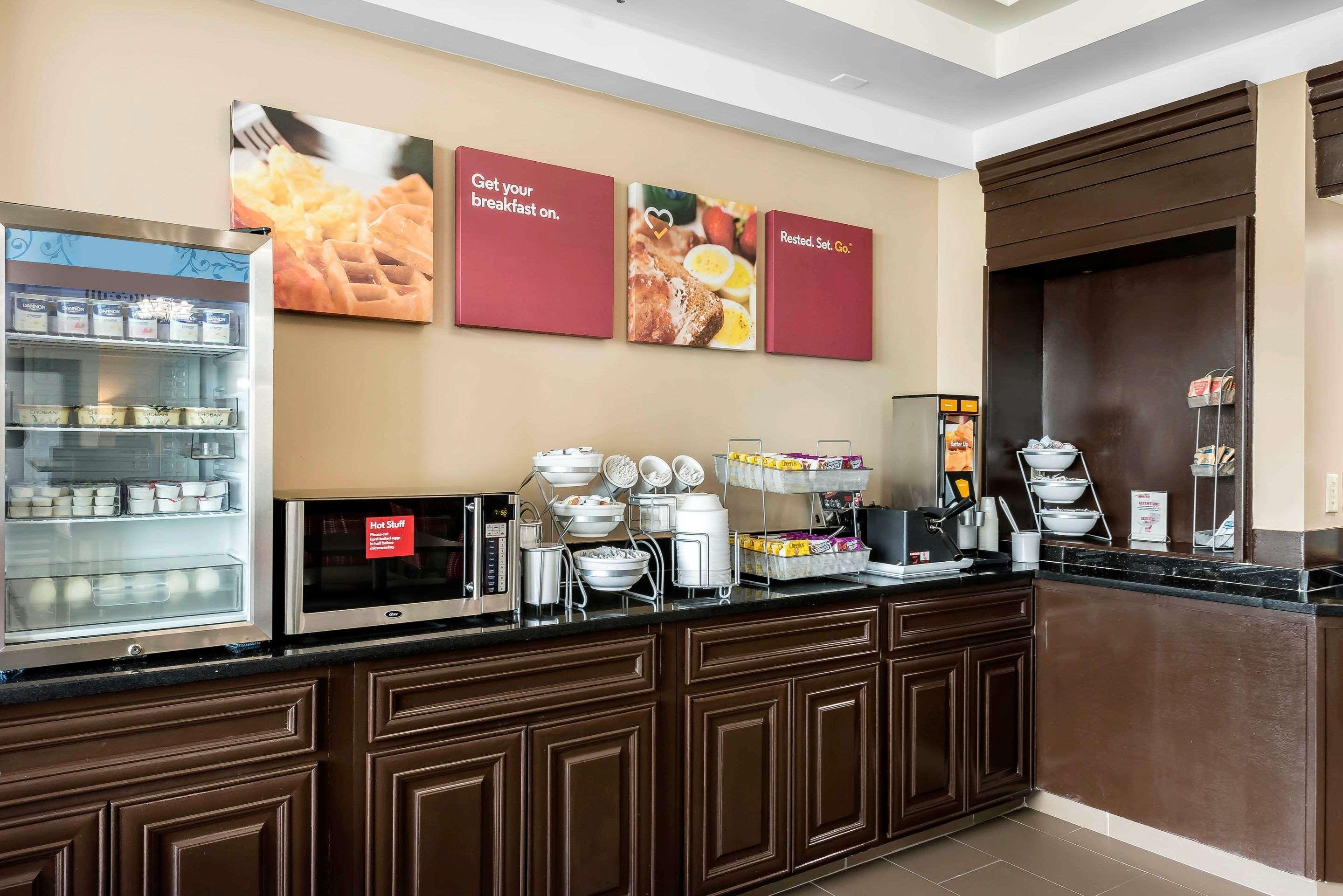 คอมฟอร์ท สวีทส์ เบย์มีโดว์ เนียร์ บัทเลอร์ บูเลอวาร์ด Hotel แจ็กสันวิลล์ ภายนอก รูปภาพ