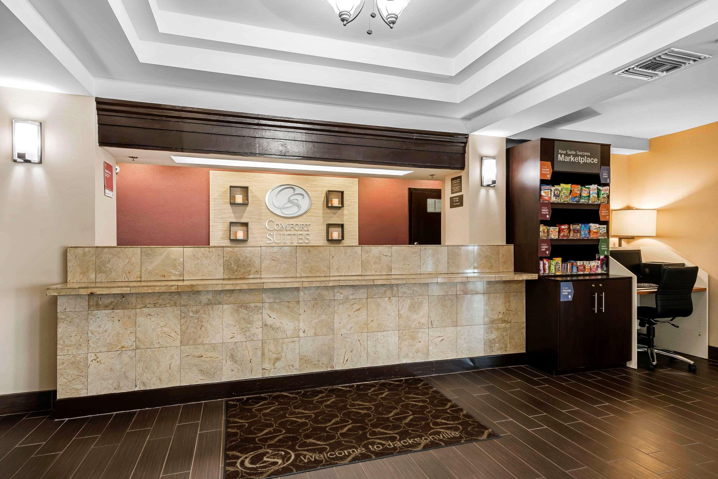 คอมฟอร์ท สวีทส์ เบย์มีโดว์ เนียร์ บัทเลอร์ บูเลอวาร์ด Hotel แจ็กสันวิลล์ ภายนอก รูปภาพ