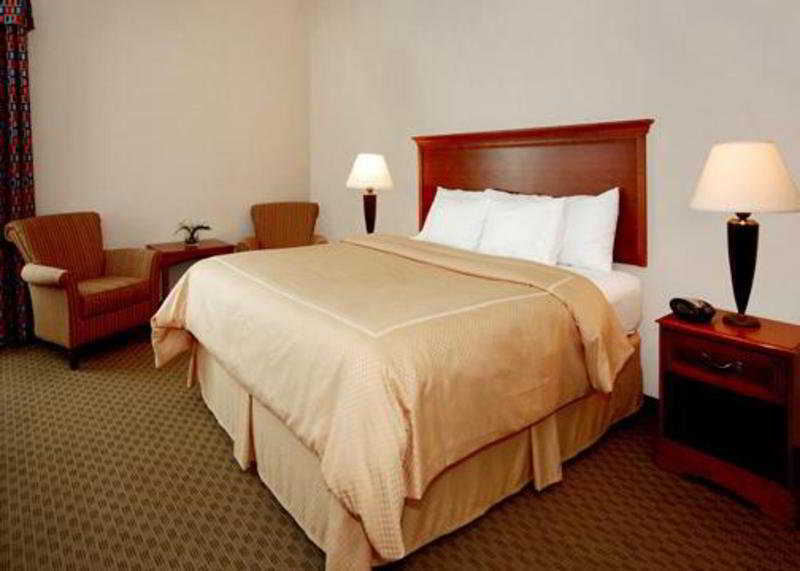 คอมฟอร์ท สวีทส์ เบย์มีโดว์ เนียร์ บัทเลอร์ บูเลอวาร์ด Hotel แจ็กสันวิลล์ ภายนอก รูปภาพ