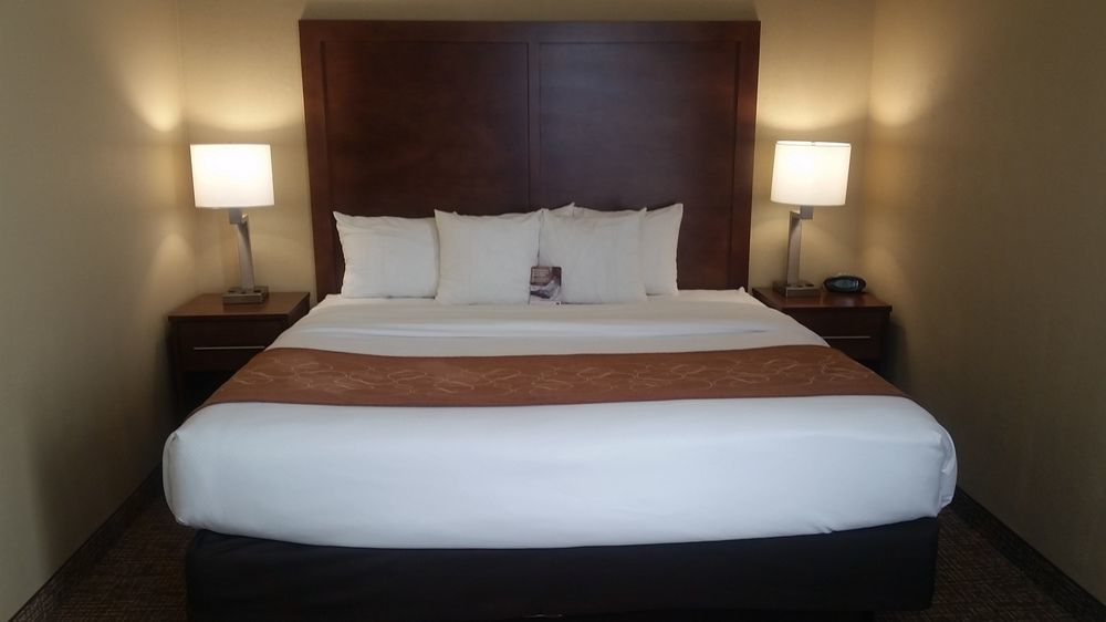 คอมฟอร์ท สวีทส์ เบย์มีโดว์ เนียร์ บัทเลอร์ บูเลอวาร์ด Hotel แจ็กสันวิลล์ ภายนอก รูปภาพ