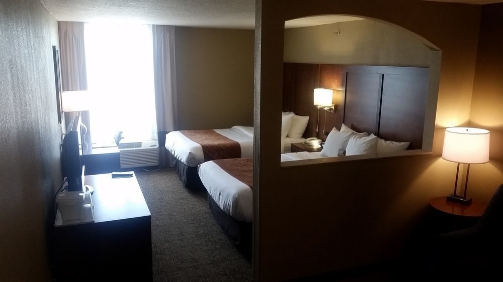 คอมฟอร์ท สวีทส์ เบย์มีโดว์ เนียร์ บัทเลอร์ บูเลอวาร์ด Hotel แจ็กสันวิลล์ ภายนอก รูปภาพ